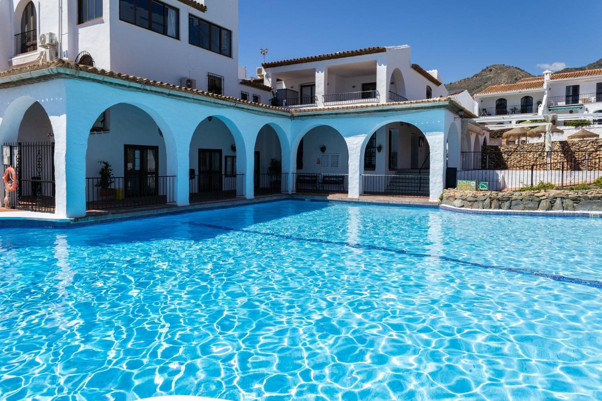 Capistrano Village B, 1 Bedroom + Free Wi-Fi Nerja Extérieur photo
