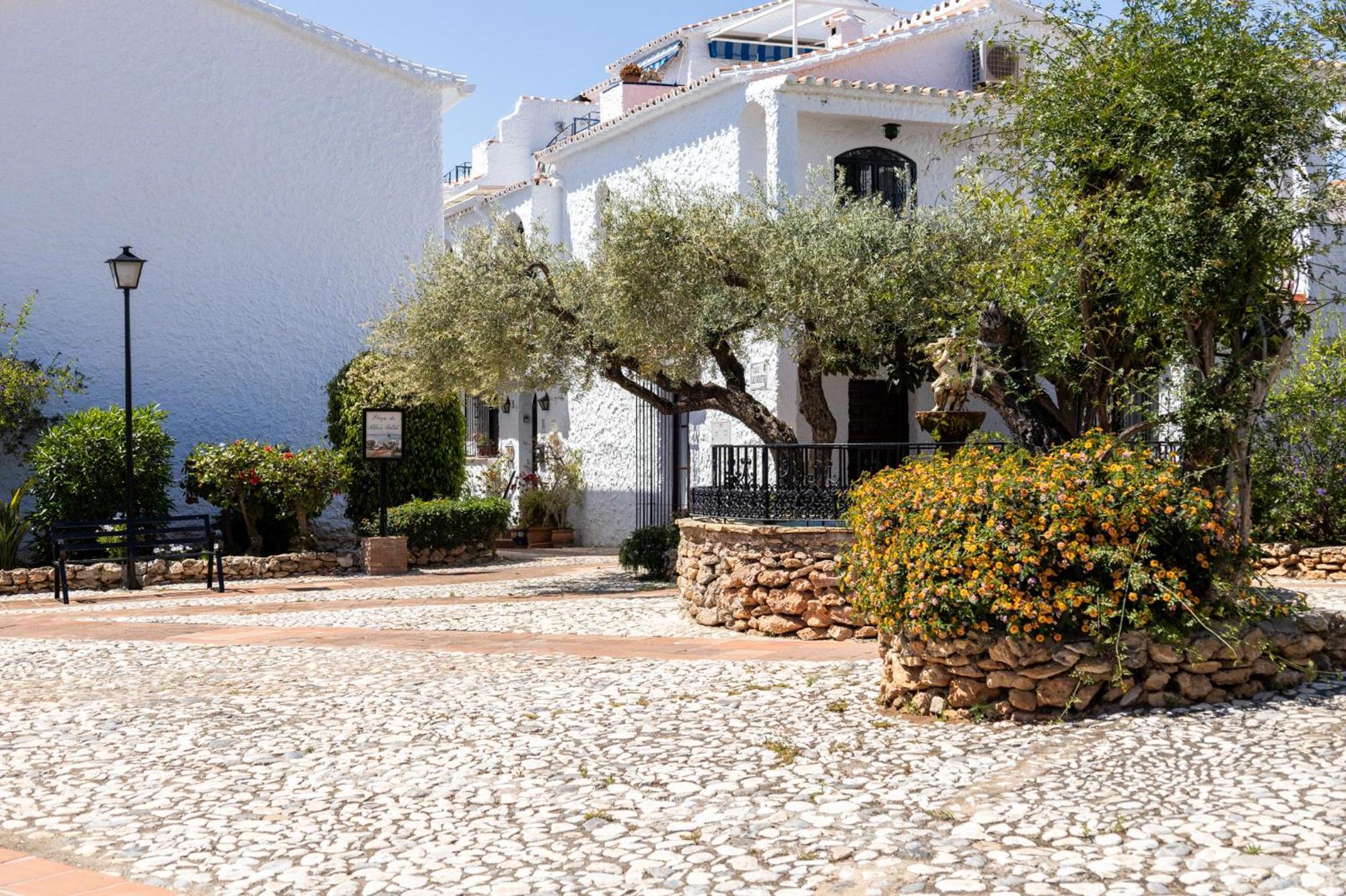 Capistrano Village B, 1 Bedroom + Free Wi-Fi Nerja Extérieur photo